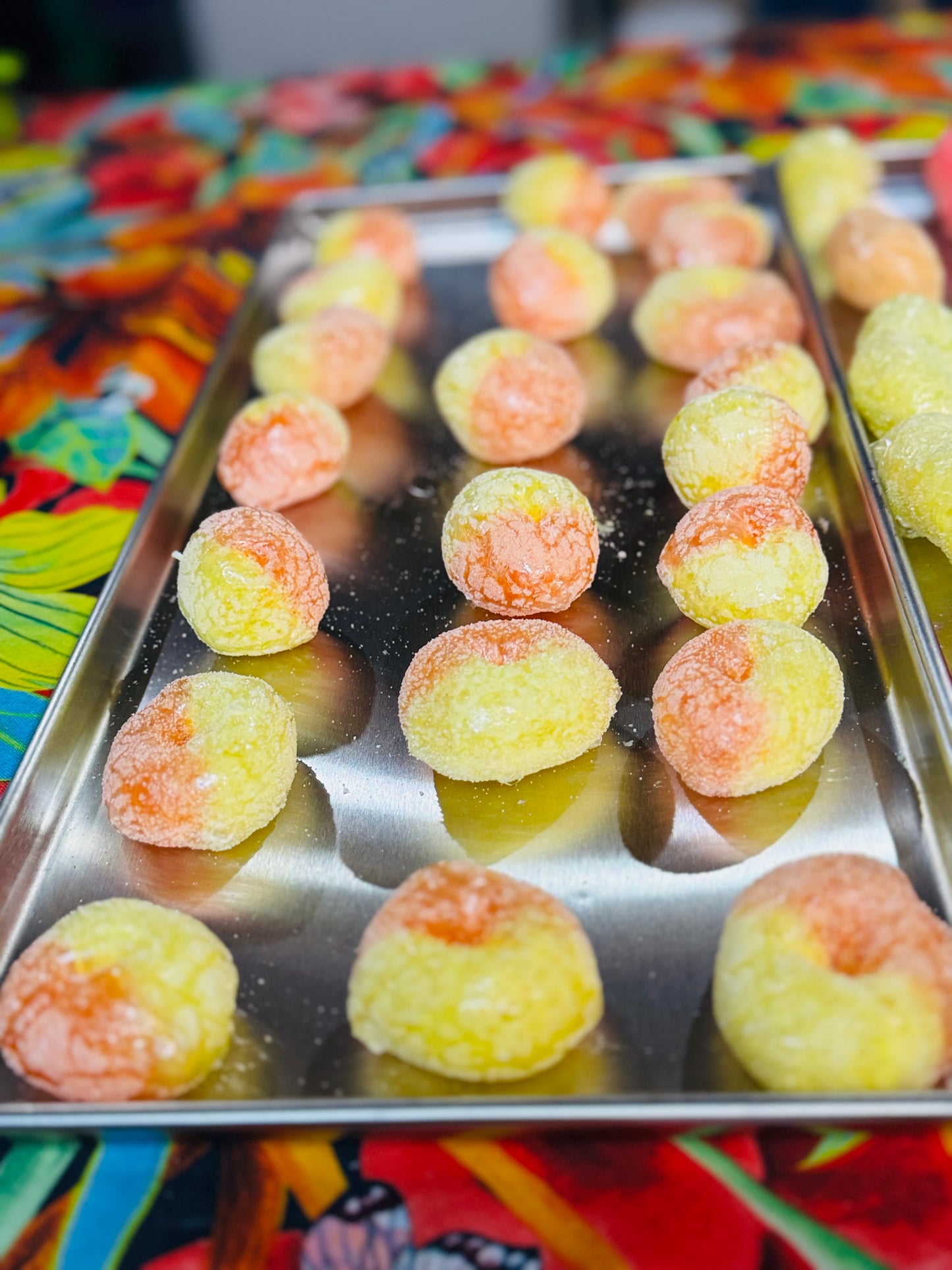 Freeze Dried Candy, displaying candy on tray, peach flavoured gummy rings