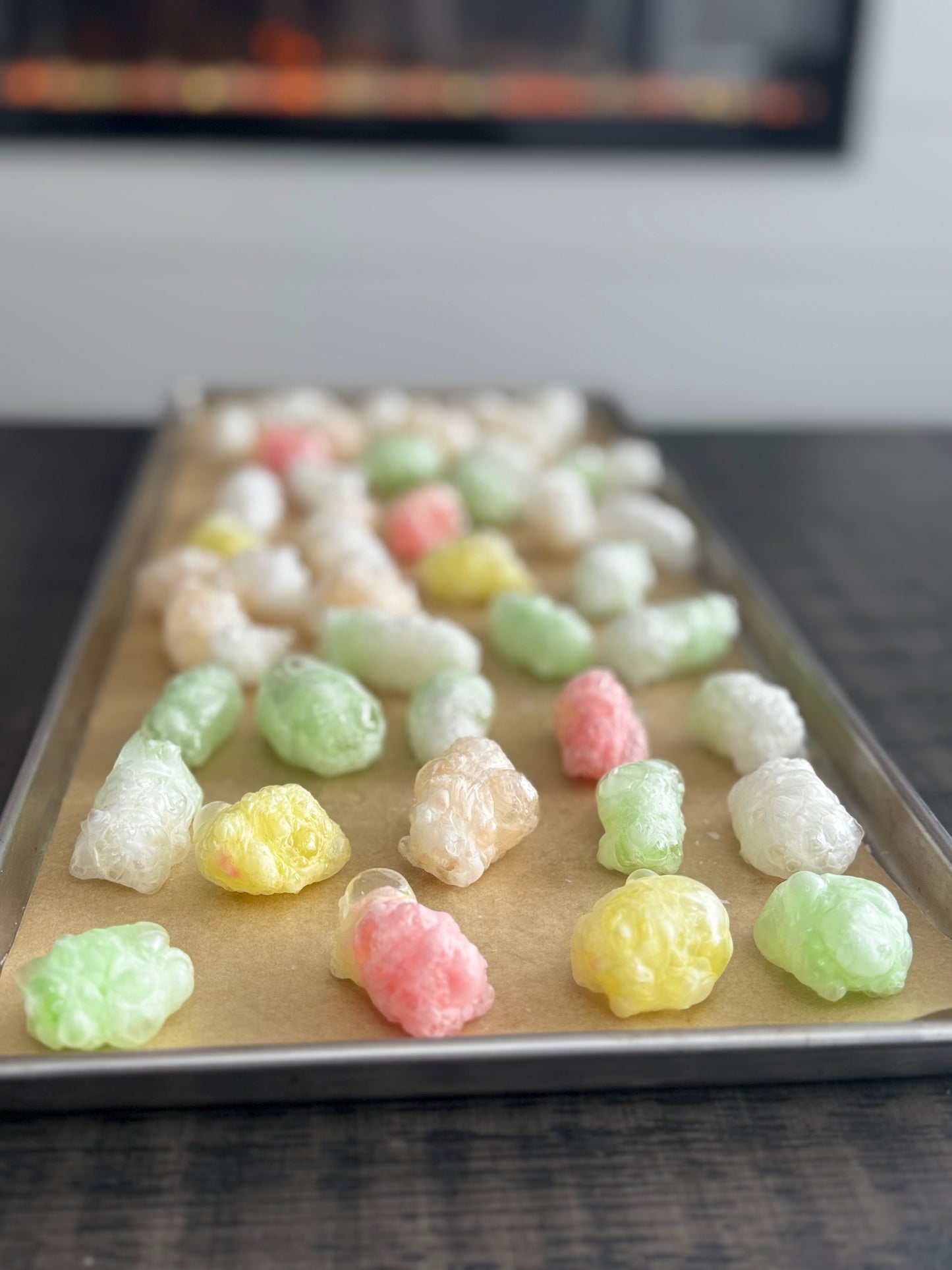 Freeze Dried Candy, displaying candy on tray, gummy worms